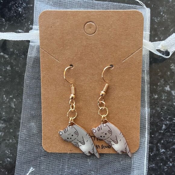 2/$20 ⭐️ 3/$25 | Handmade Cute Cat Earrings - Picture 1 of 4